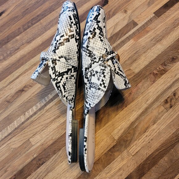 Musshoe Pointed Toe Suede Mules (Ella Quinn) - Picture 7 of 15